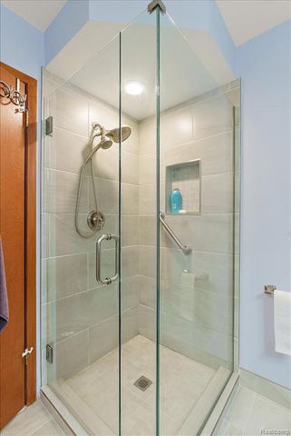 5515 Walnut Circle 42, West Bloomfield, MI 48322