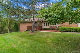 5515 Walnut Circle 42, West Bloomfield, MI 48322