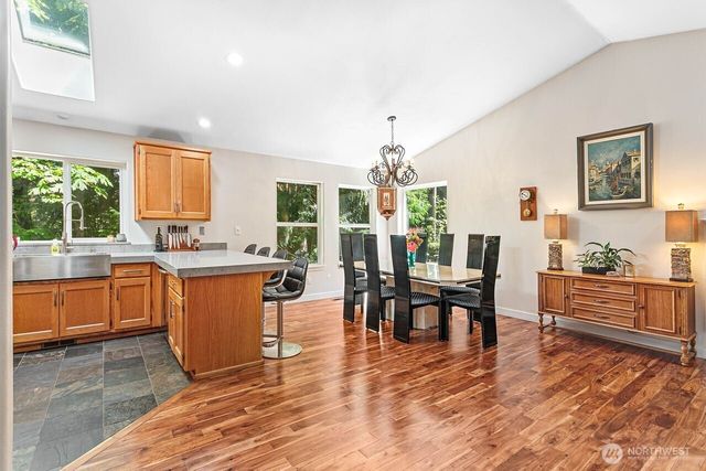 5 Valley Crest Way, Bellingham, WA 98229