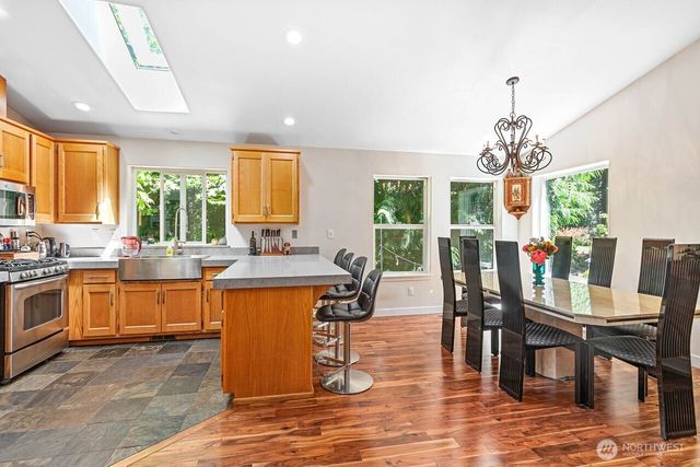 5 Valley Crest Way, Bellingham, WA 98229