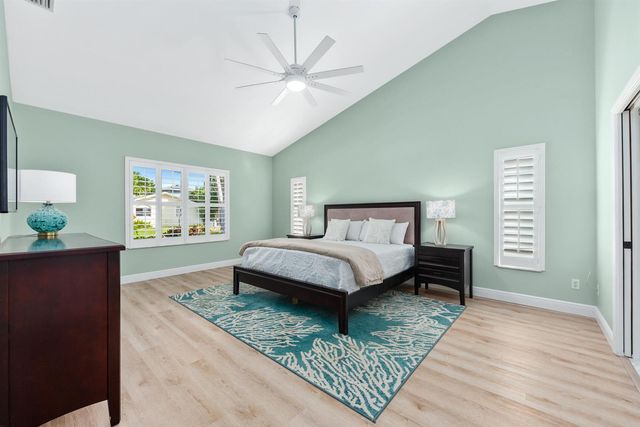 490 Mars Way, Juno Beach, FL 33408
