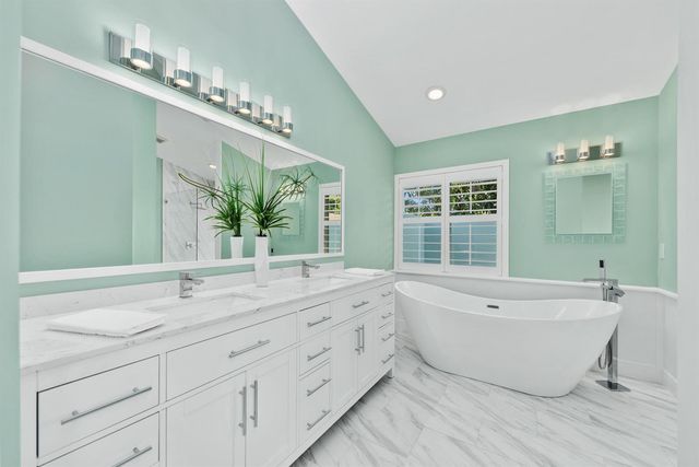 490 Mars Way, Juno Beach, FL 33408