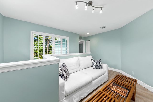 490 Mars Way, Juno Beach, FL 33408
