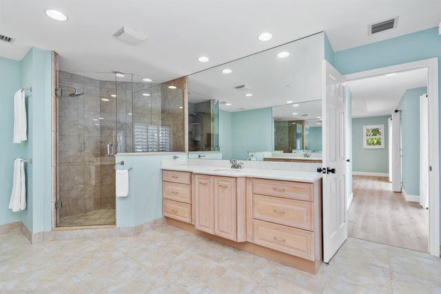 490 Mars Way, Juno Beach, FL 33408