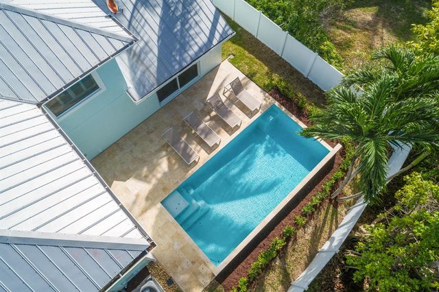 490 Mars Way, Juno Beach, FL 33408