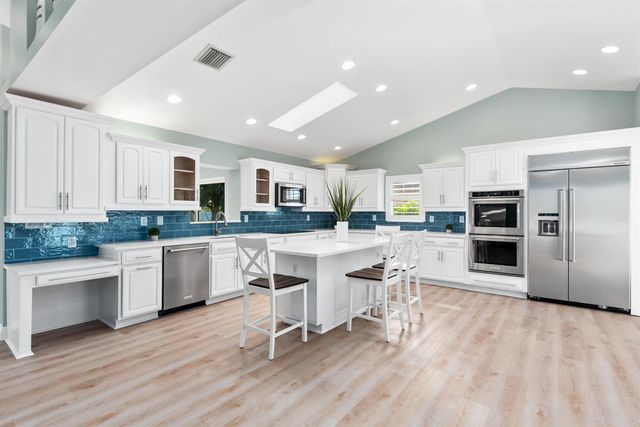 490 Mars Way, Juno Beach, FL 33408