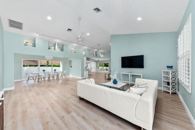 490 Mars Way, Juno Beach, FL 33408