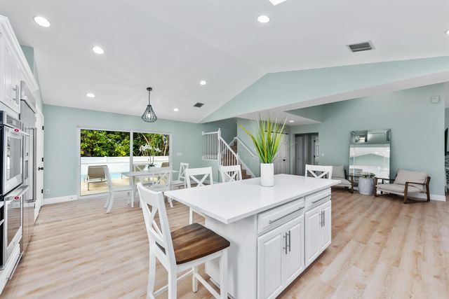 490 Mars Way, Juno Beach, FL 33408