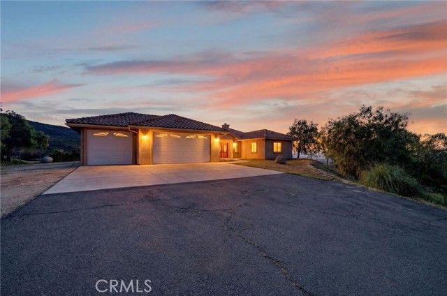 39475 Bruce Lane, Temecula, CA 92592