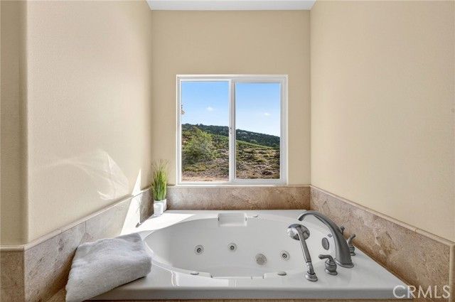 39475 Bruce Lane, Temecula, CA 92592