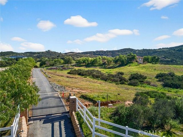 39475 Bruce Lane, Temecula, CA 92592