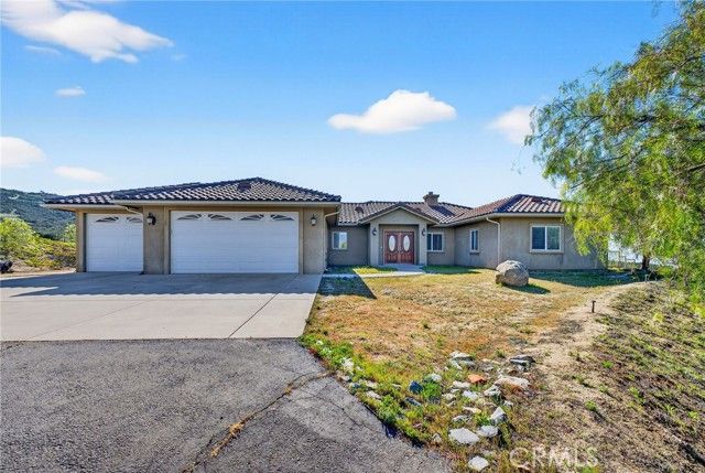 39475 Bruce Lane, Temecula, CA 92592