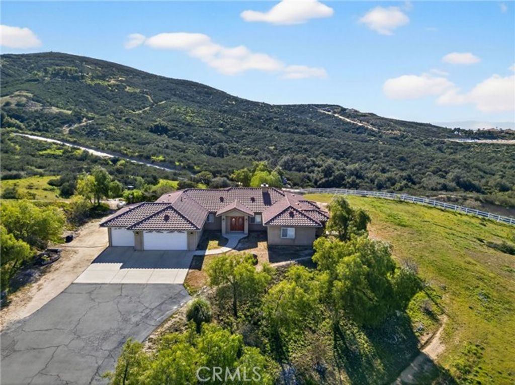 39475 Bruce Lane, Temecula, CA 92592