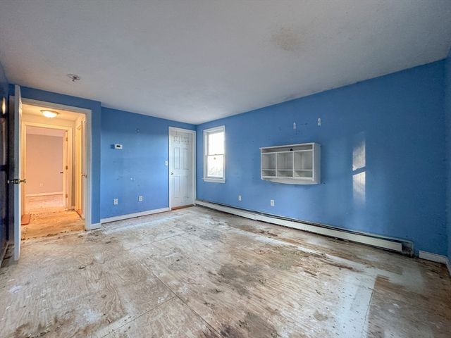 111 Snow St, Hanson, MA 02341