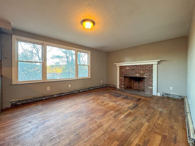 111 Snow St, Hanson, MA 02341