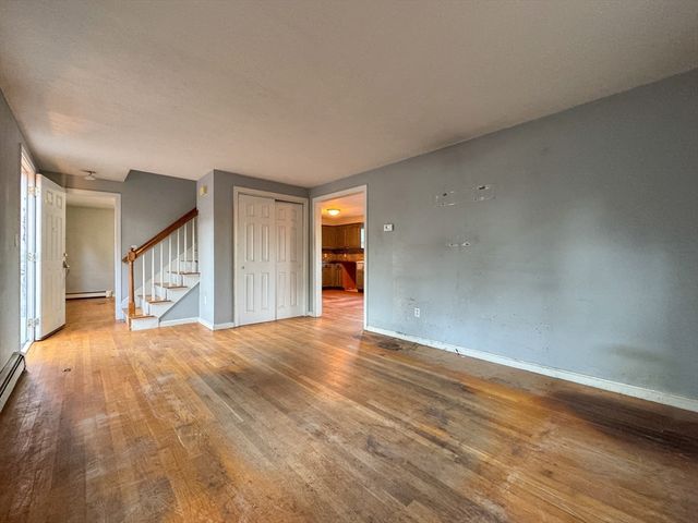 111 Snow St, Hanson, MA 02341