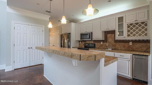 7309 Live Oak Way, Pass Christian, MS 39571