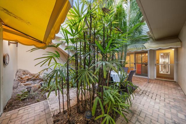 2300 GULF BOULEVARD D1, Belleair Beach, FL 33786