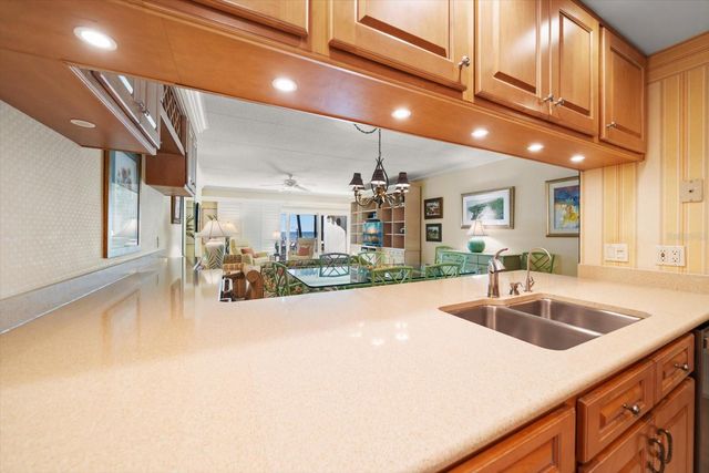 2300 GULF BOULEVARD D1, Belleair Beach, FL 33786