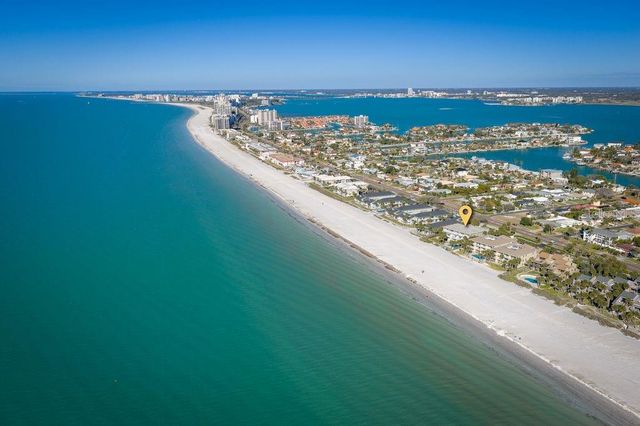 2300 GULF BOULEVARD D1, Belleair Beach, FL 33786