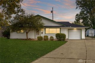 3840 Saranac Circle, Dayton, OH 45429