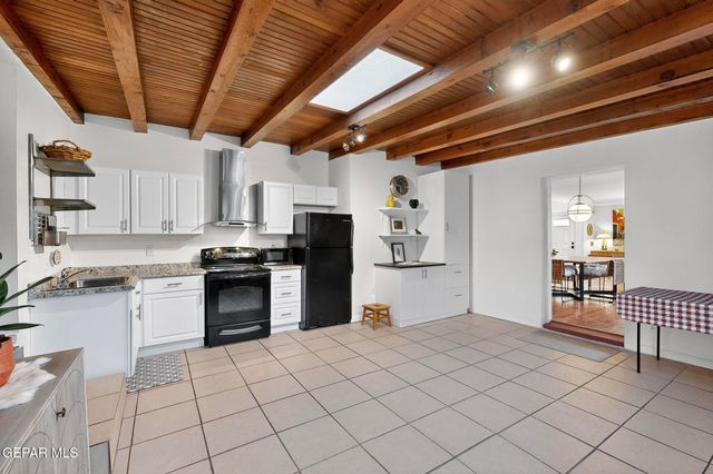 3224 N Stanton Street, El Paso, TX 79902