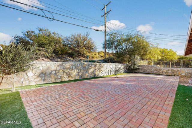 3224 N Stanton Street, El Paso, TX 79902