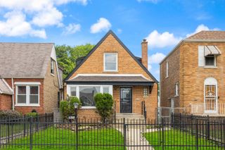 8623 S Prairie Avenue, Chicago, IL 60619
