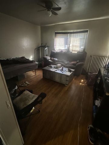 21 Spring Street, Battle Creek, MI 49037