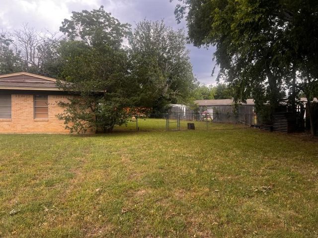 7904 Lazy Lane Road, North Richland Hills, TX 76180