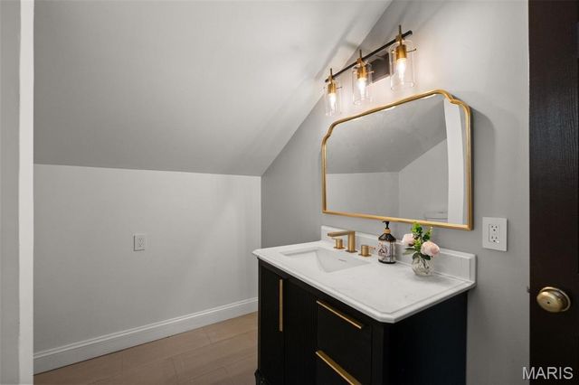 5533 S Kingshighway Boulevard, St Louis, MO 63109