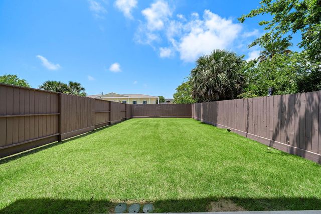 2301 67th Street, Galveston, TX 77551