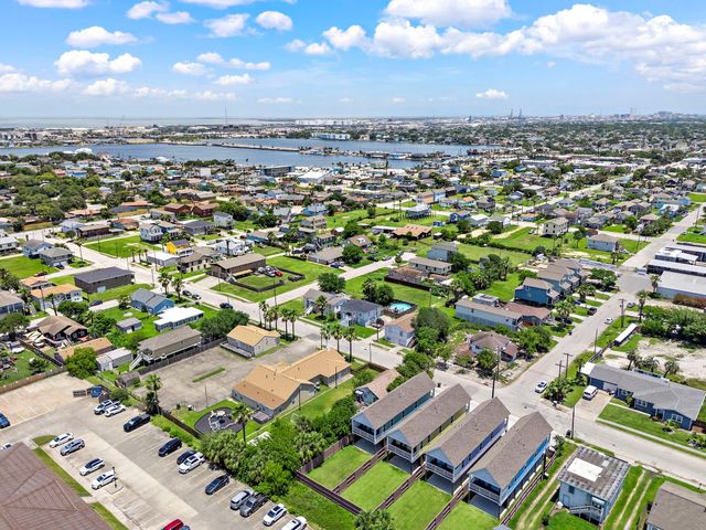 2301 67th Street, Galveston, TX 77551