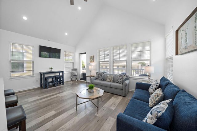 2301 67th Street, Galveston, TX 77551