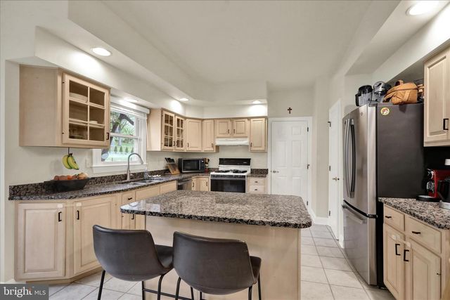 510 RIDGEVIEW DR, Hockessin, DE 19707
