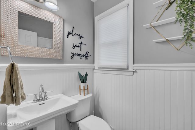 6 Morningside Drive, Old Bridge, NJ 08857