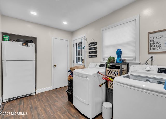 6 Morningside Drive, Old Bridge, NJ 08857