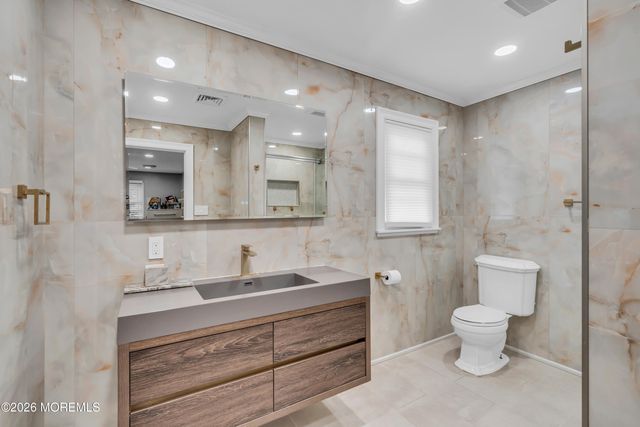 6 Morningside Drive, Old Bridge, NJ 08857