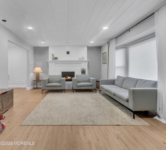 6 Morningside Drive, Old Bridge, NJ 08857