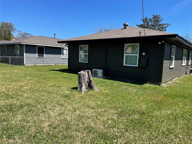 221 Rochelle, Richmond, TX 77469