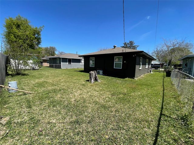 221 Rochelle, Richmond, TX 77469