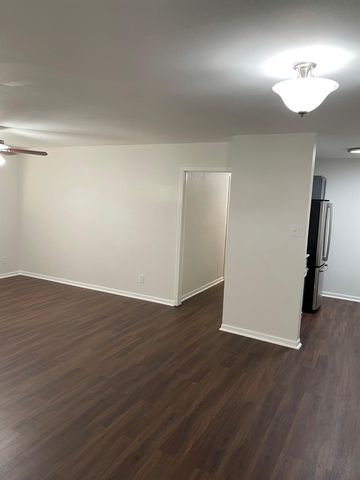 221 Rochelle, Richmond, TX 77469