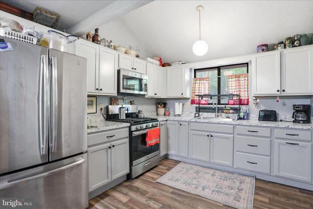 337 BALD EAGLE TRL, Hedgesville, WV 25427