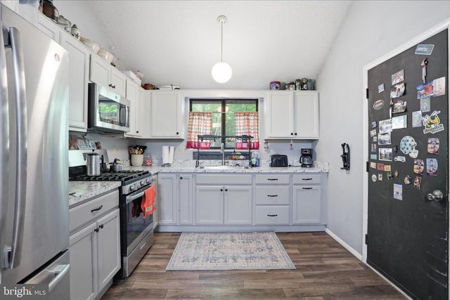 337 BALD EAGLE TRL, Hedgesville, WV 25427