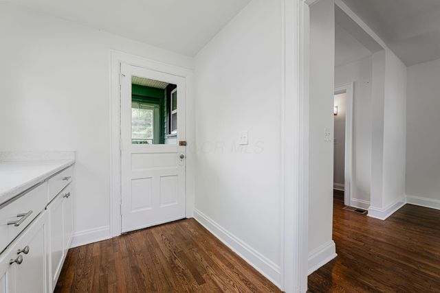 72 Garden Road, Columbus, OH 43214