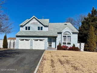 1164 Roanoke Drive, Toms River, NJ 08753