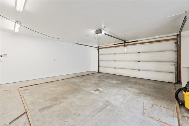 911 SHELLINGER STREET, North Pole, AK 99705