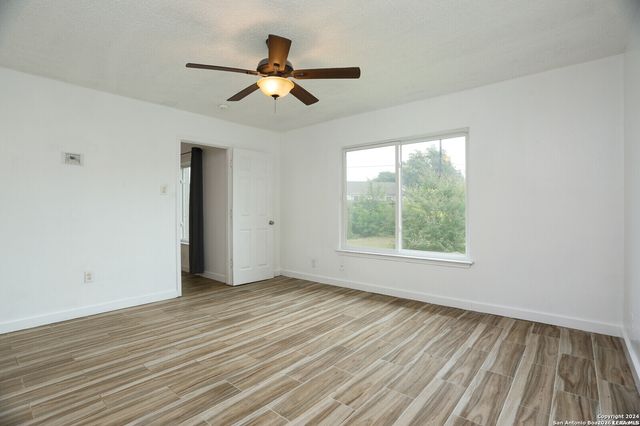7068 BEECH TRAIL DR, San Antonio, TX 78244