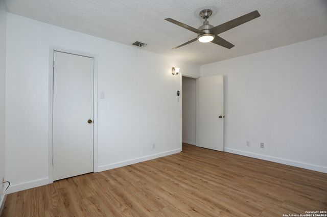 7068 BEECH TRAIL DR, San Antonio, TX 78244