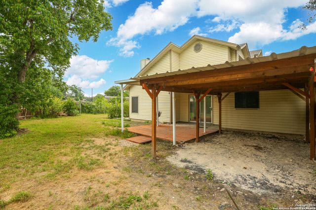7068 BEECH TRAIL DR, San Antonio, TX 78244